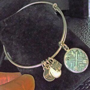 ALEX AND ANI 2019 5 CHARM ENAMEL ARROW CHARM BRACELET 61